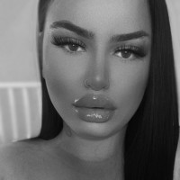 Ariya Lux